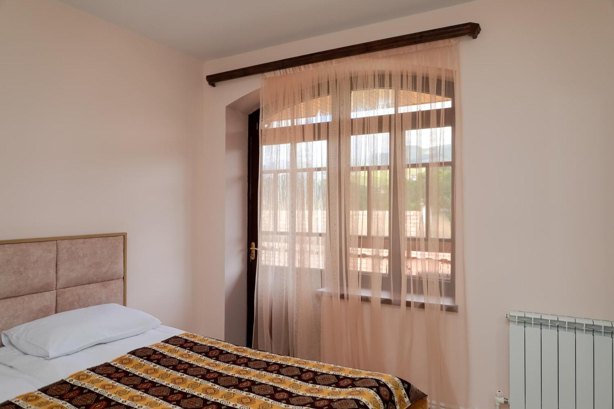 Hotel Dilijan Old Center Экстерьер фото